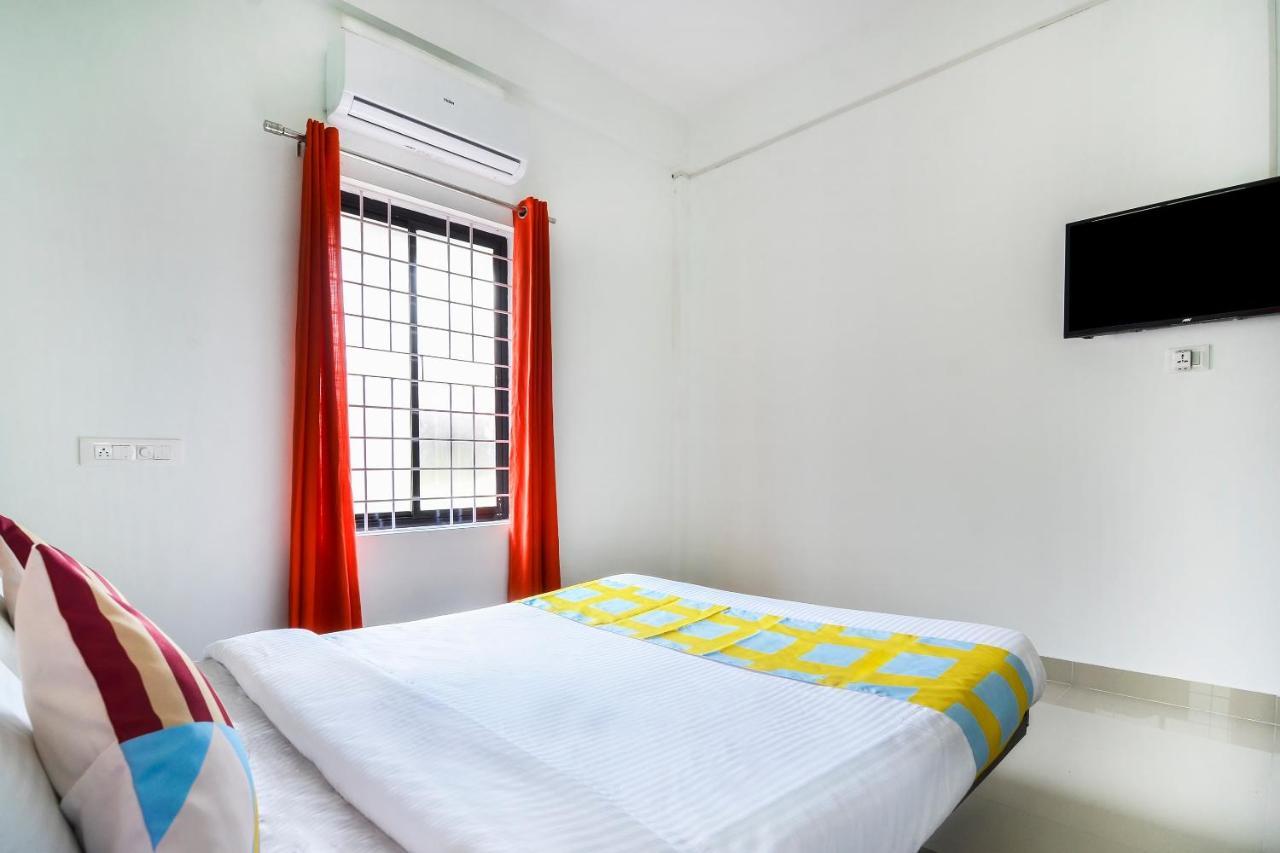 Oyo Home 81801 Akash Villa Trippapur Exterior photo